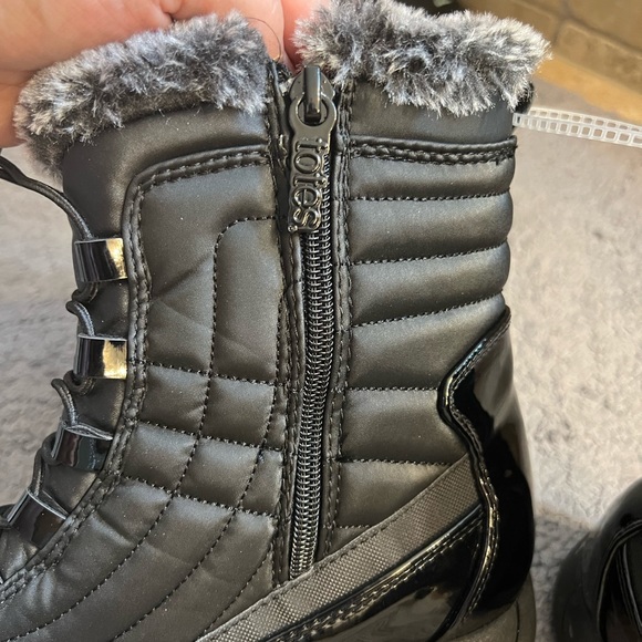 Tote’s Snow Boots - Picture 6 of 9